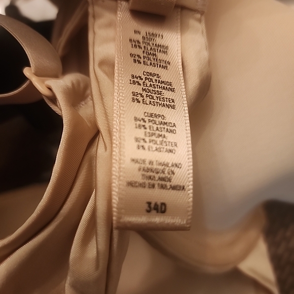 Skims No Show Unlined Demi Beige Bra - Picture 6 of 6